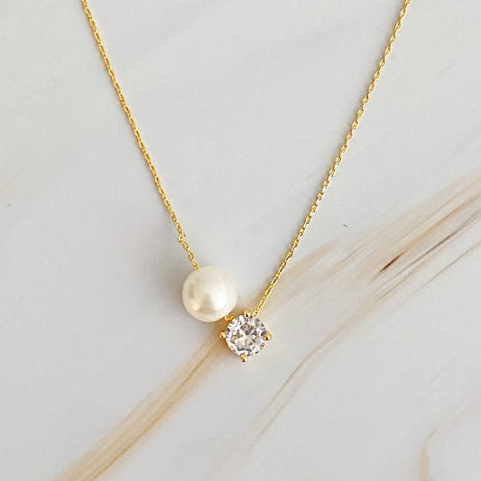 Single Pearl & Diamond Necklace