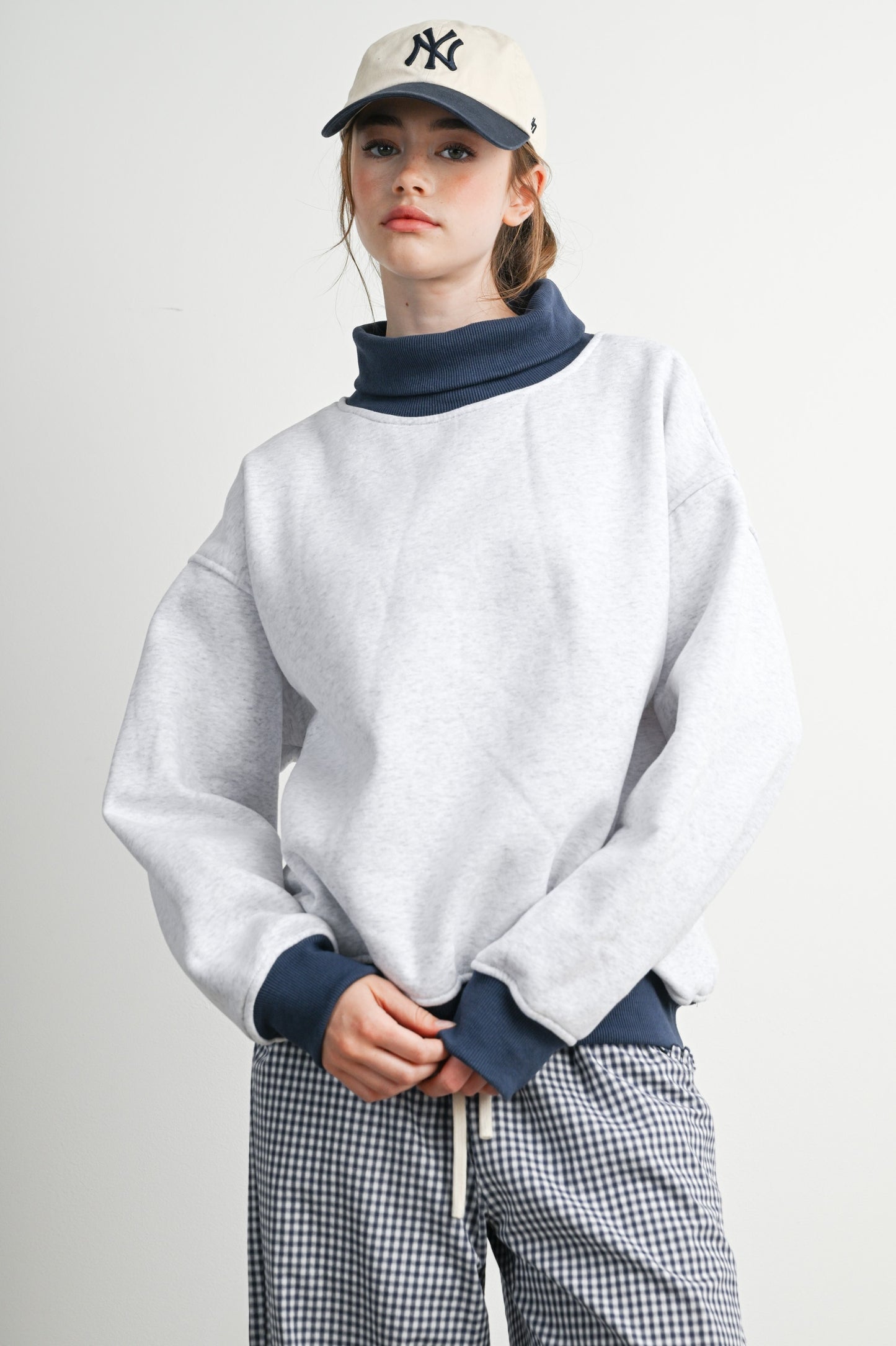 Cozy Relaxed Mock Neck Fleece Sweatshirt