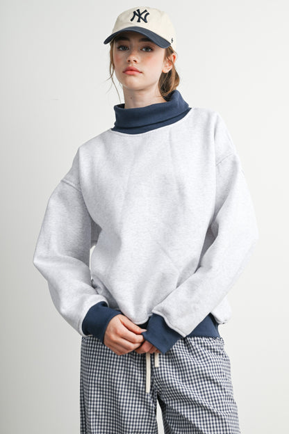 Cozy Relaxed Mock Neck Fleece Sweatshirt